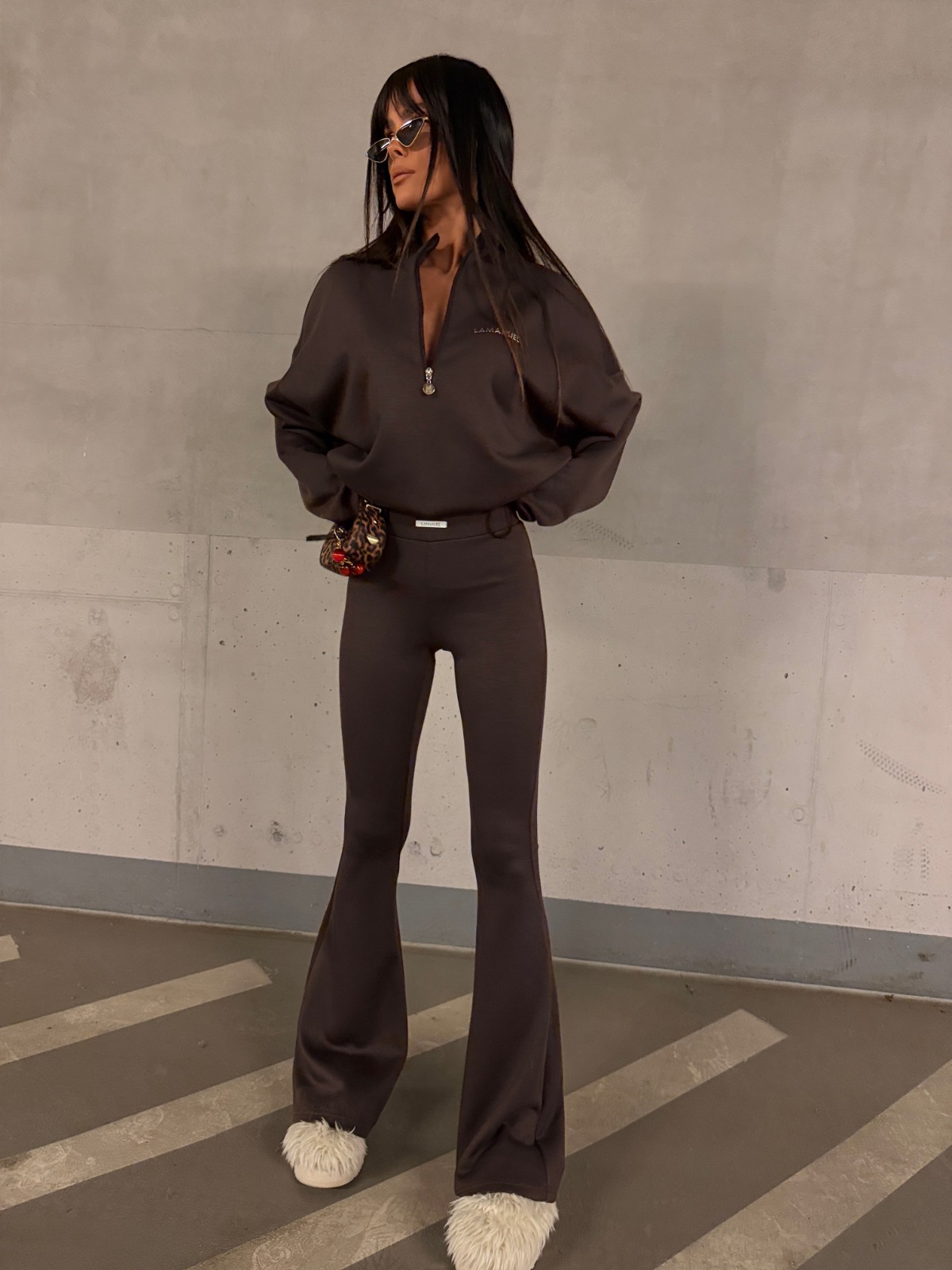 Spodnie LaManuel dzwony z wysokim stanem i logo – BalMa Butik